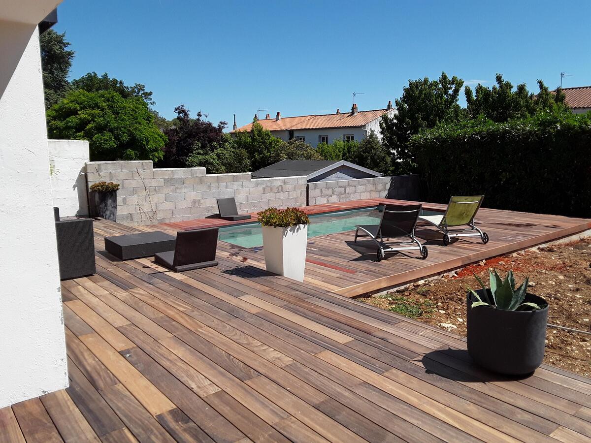 Création d'une terrasse en bois à Luçon