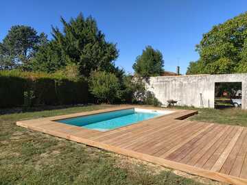 Pose d'une plage de piscine à Vallans
