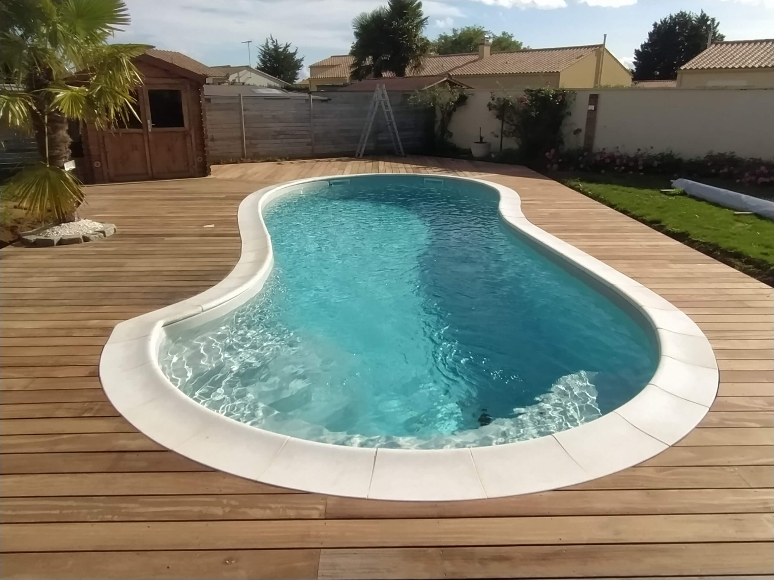 Plage de piscine en Cumaru à St Martin de Fraigneau